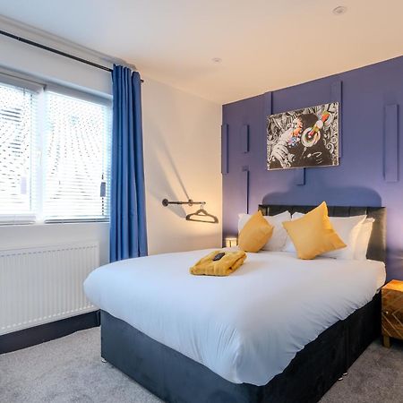 Modern 3Br Home - Private Parking - Tv In Every Bedroom Σουόνσι Εξωτερικό φωτογραφία