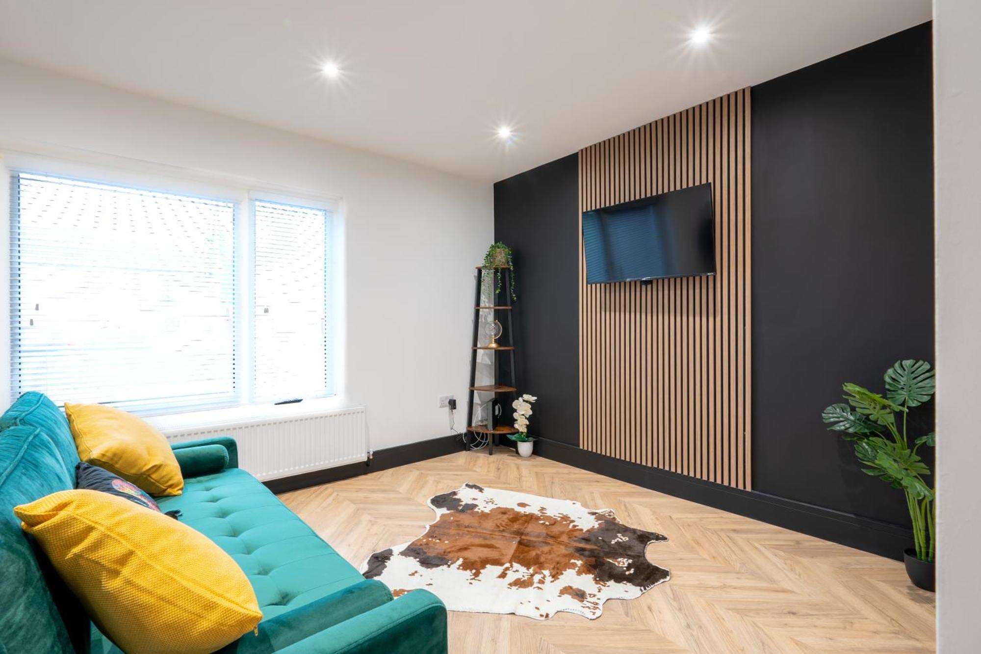 Modern 3Br Home - Private Parking - Tv In Every Bedroom Σουόνσι Εξωτερικό φωτογραφία